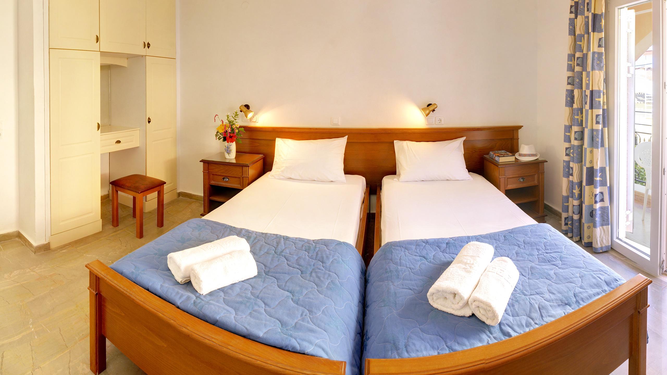Island Beach Resort (Adults Only) กาวอส ภายนอก รูปภาพ