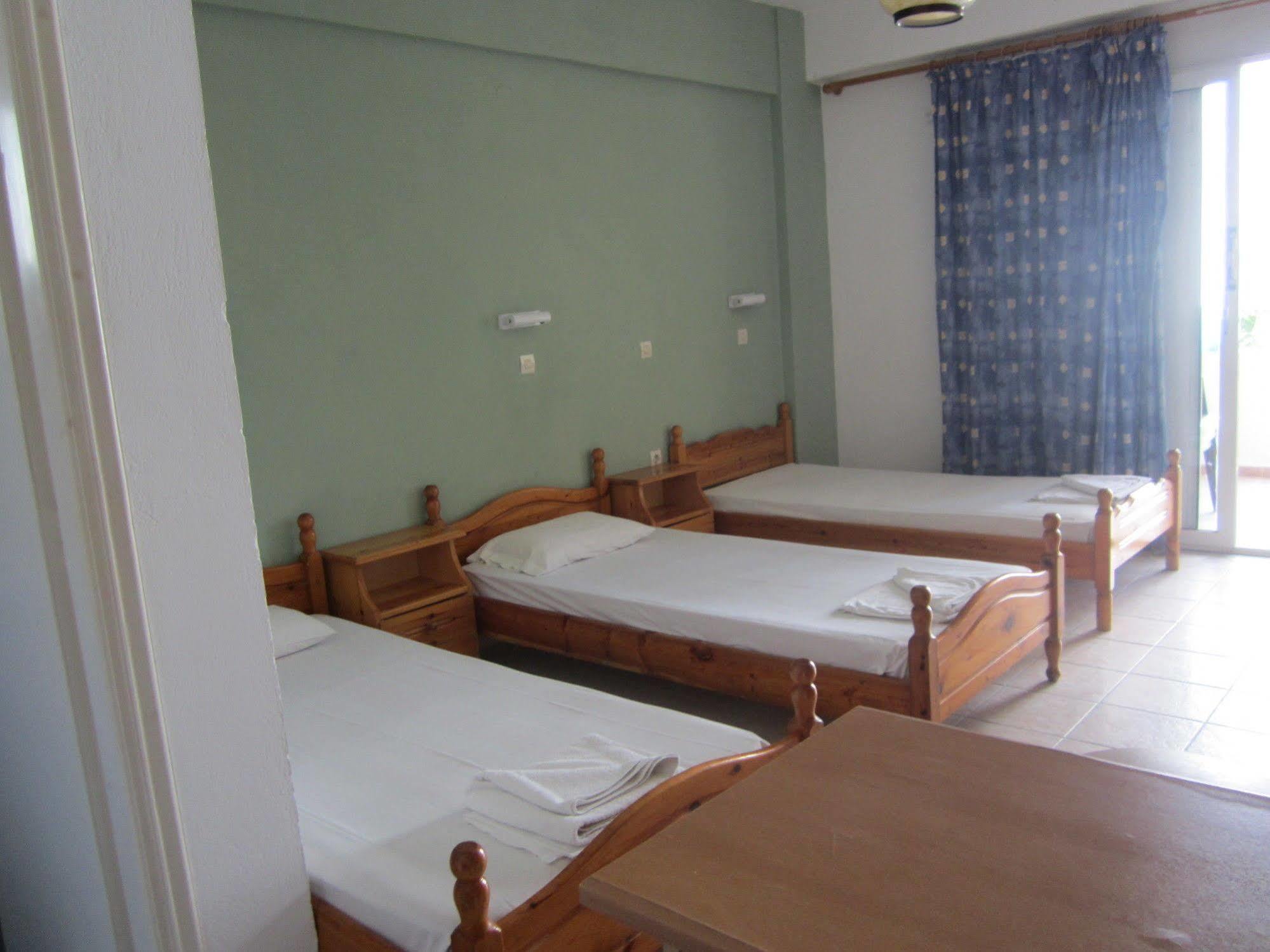 Island Beach Resort (Adults Only) กาวอส ภายนอก รูปภาพ