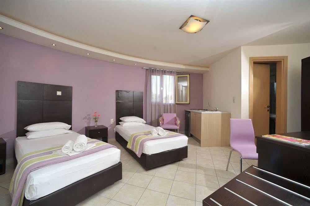 Island Beach Resort (Adults Only) กาวอส ภายนอก รูปภาพ