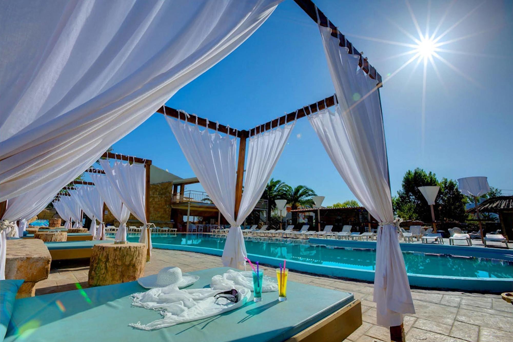 Island Beach Resort (Adults Only) กาวอส ภายนอก รูปภาพ